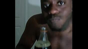 Who wants some caffeine free rootbeer soda beverage with rootbeer flavored anus for free 3