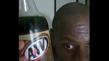 Who wants some caffeine free rootbeer soda beverage with rootbeer flavored anus for free 3