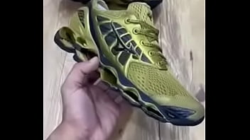 Com esse tênis você fode com tudo para mais informações me chame no chat temos outros diversos modelos e todos com garantia