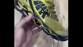 Com esse tênis você fode com tudo para mais informações me chame no chat temos outros diversos modelos e todos com garantia