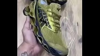 Com esse tênis você fode com tudo para mais informações me chame no chat temos outros diversos modelos e todos com garantia