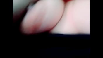 Tocandose las bobbies