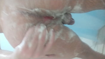 Putinha Tomando Banho thumbnail