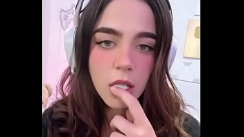 Soltando Leche thumbnail