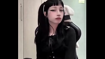 Nem parece que gosta de cuspida na cara