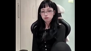 Nem parece que gosta de cuspida na cara