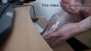 Gozando Muito No Copo thumbnail