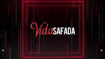 Ele tentou mas no fim ela só ganhou leitinho de um