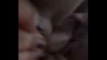 O dinossauro e a gatinha