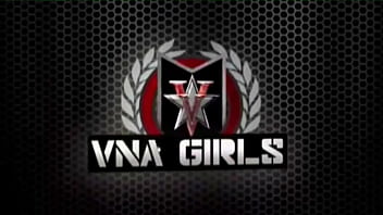 Mature bbw sara jay plays with her ass cheeks & glass dildo