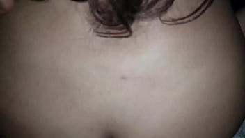 Mientras mi esposo trabaja cojo con mi hijastro