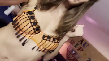 Qu'est ce que tu lis sur ma "ceinture"