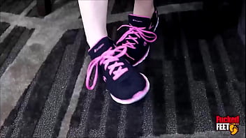 Anastasia rose uses her oily feet to masturbate a perverted man