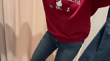 【更衣室でオナニー】 隣で着替えてる人にオナニーしてるのバレそうになりました 【更衣室でオナニー】 隣で着替えてる人にオナニーしてるのバレそうになりました