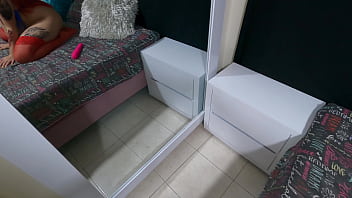 Sexy latina de gran pecho en una masturbacion