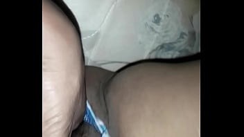 Tocando La Concha Vagina Ura Tajo thumbnail