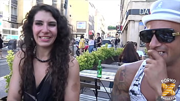 Sa belle queue va défoncer ma chatte