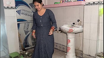 Desi girl puja bhabhi riding on cock