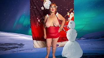 Old mature sucks cock & plays with two toys to cum for christmas in july