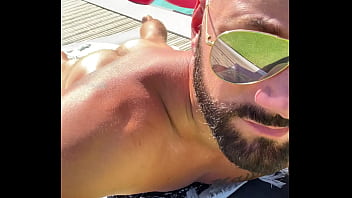 Bientôt les vacances au cap mission bronzage du cul tout blanc