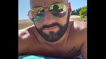 Bientôt les vacances au cap mission bronzage du cul tout blanc