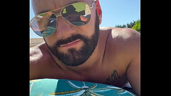 Bientôt les vacances au cap mission bronzage du cul tout blanc