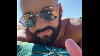 Bientôt les vacances au cap mission bronzage du cul tout blanc