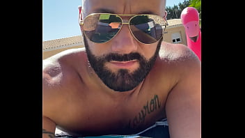 Bientôt les vacances au cap mission bronzage du cul tout blanc