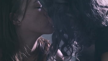 Orgía venid todos a comerme el coño jeje