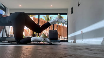 Real amateur tanned slut needs a good fucking from the pool boy