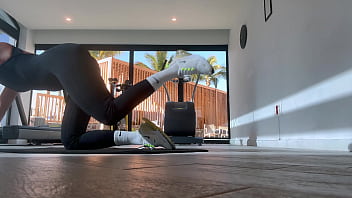 Real amateur tanned slut needs a good fucking from the pool boy