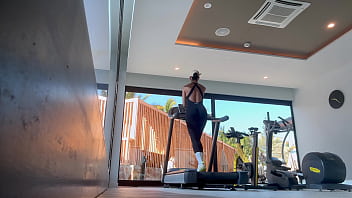 Real amateur tanned slut needs a good fucking from the pool boy