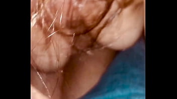 Oiled Up Babe thumbnail