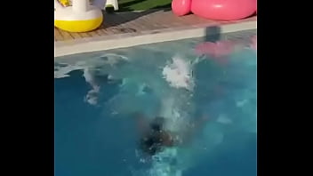 Coucou mes coquinous il fait beau il fait chaud alors hop un petit