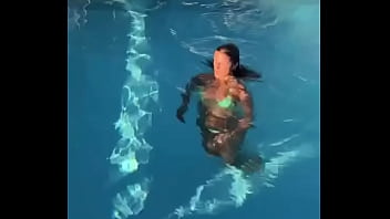 Coucou mes coquinous il fait beau il fait chaud alors hop un petit