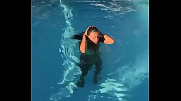 Coucou mes coquinous il fait beau il fait chaud alors hop un petit