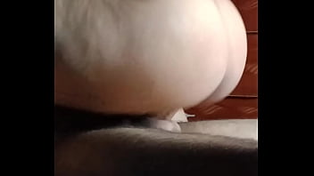 Follando con una pequeña putita en mi habitación