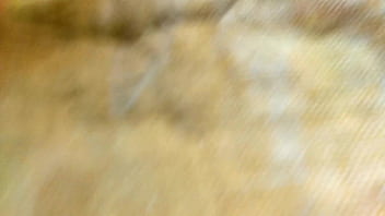 हाईवे पर लंबी यात्रा के दौरान कार में कामुक सौतेले बेटे द्वारा वृद्ध सौतेली माँ को चोदा गया