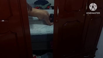 Gozando gostoso no pau preto