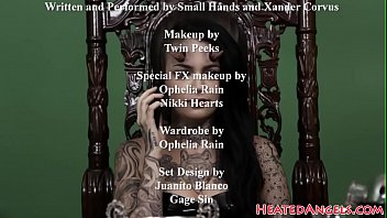 Goth babe rimmed while riding dick