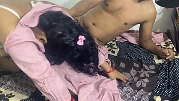 Follando a la vecina cachonda en pijama