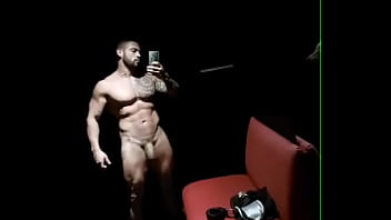 Logo logo em nossas plataformas o leotitochavess fazendo conteudos exclusivos e cheio de tesão