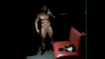 Logo logo em nossas plataformas o leotitochavess fazendo conteudos exclusivos e cheio de tesão