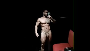 Logo logo em nossas plataformas o leotitochavess fazendo conteudos exclusivos e cheio de tesão