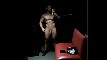 Logo logo em nossas plataformas o leotitochavess fazendo conteudos exclusivos e cheio de tesão