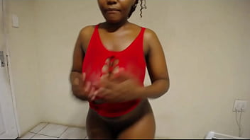 Shaking ass fucking my pussy