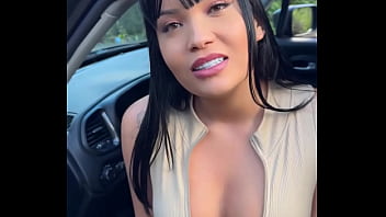 Blogueira carioca fode com entregador de pizza do ifood sem camisinha