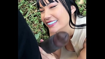 Blogueira carioca fode com entregador de pizza do ifood sem camisinha