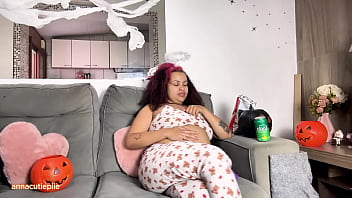 Chubby ebony halloween movie night with farts and burps