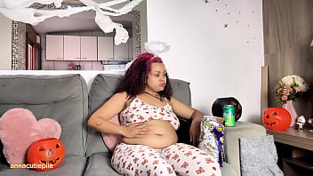 Chubby ebony halloween movie night with farts and burps